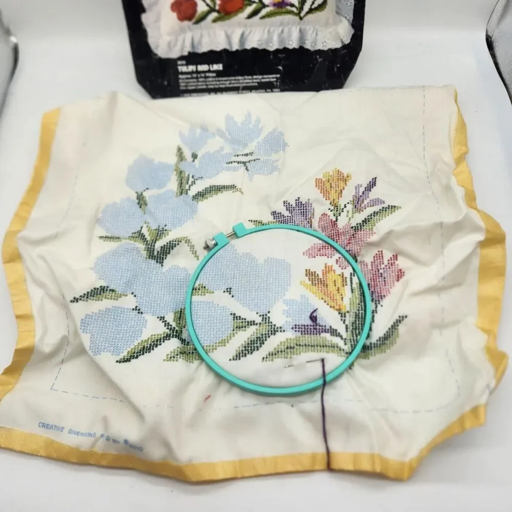 Dimensions  Tulips and Lace Cross Stitch Pillow Kit #3010 Partially Complete Vtg